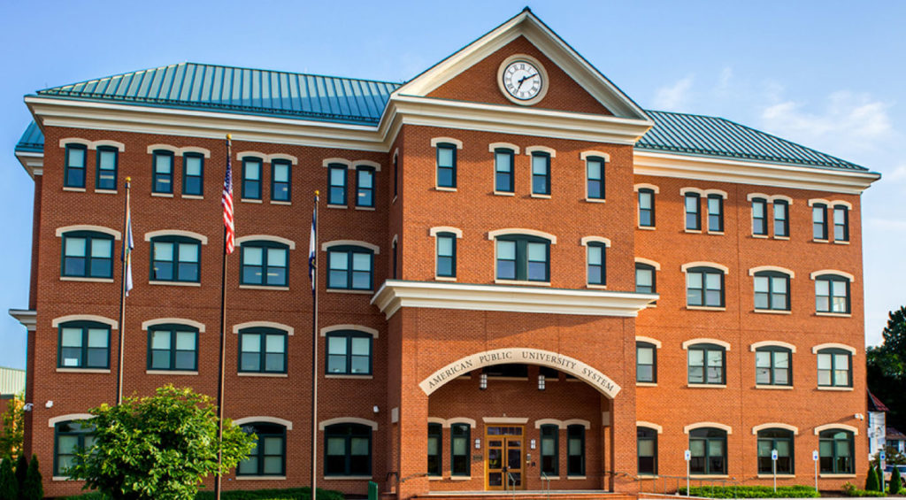 EDU AOC 30TopAccreditedOnlineBachelorDegreePrograms 2 AmericanPublicUniversity