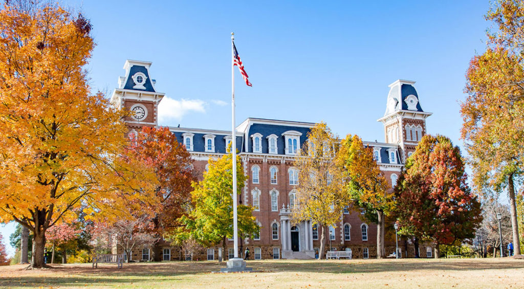EDU AOC 30TopAccreditedOnlineBachelorDegreePrograms 30 UniversityofArkansas