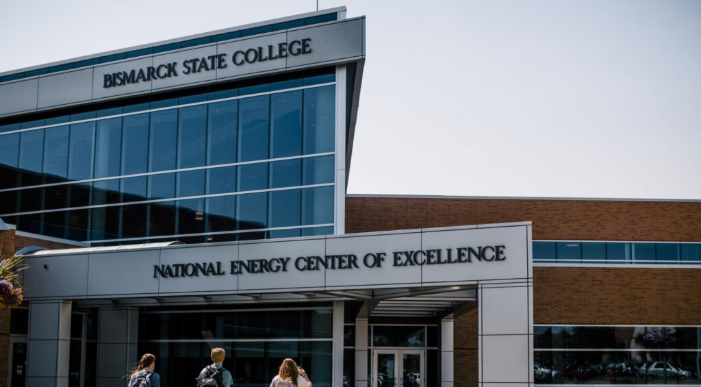 EDU AOC 30EasiestAccreditedOnlineCollegeProgramsforUndergrads 4 BismarckStateCollege