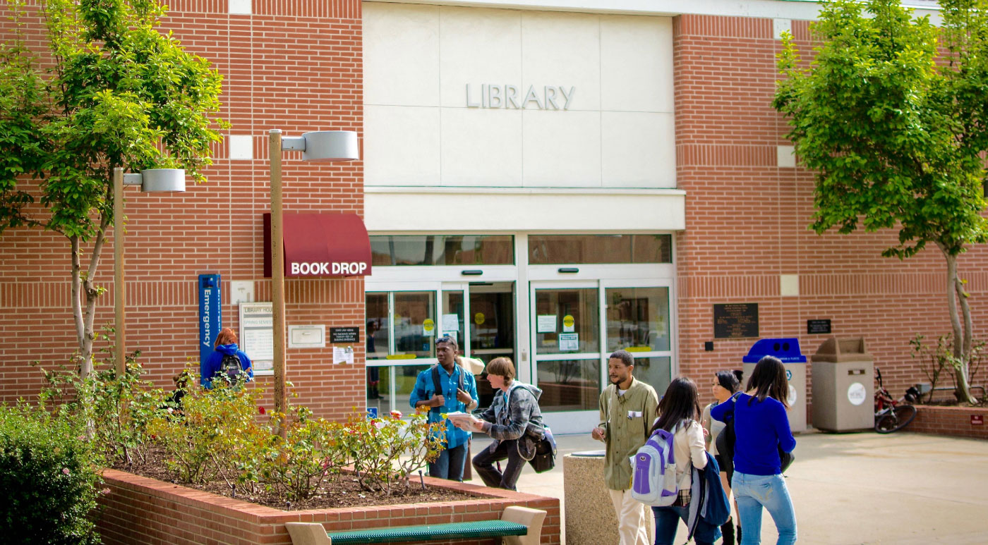 30 Accredited Online Colleges for Real Estate